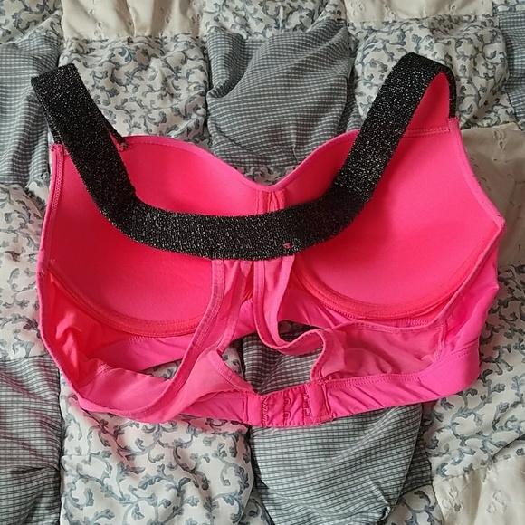 pink bra - Picture 2 of 3